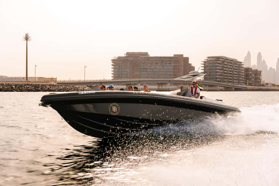 Dubai: 100-Min Speed Boat Tour, Atlantis & Burj Al Arab View - What the crew adds to the ride