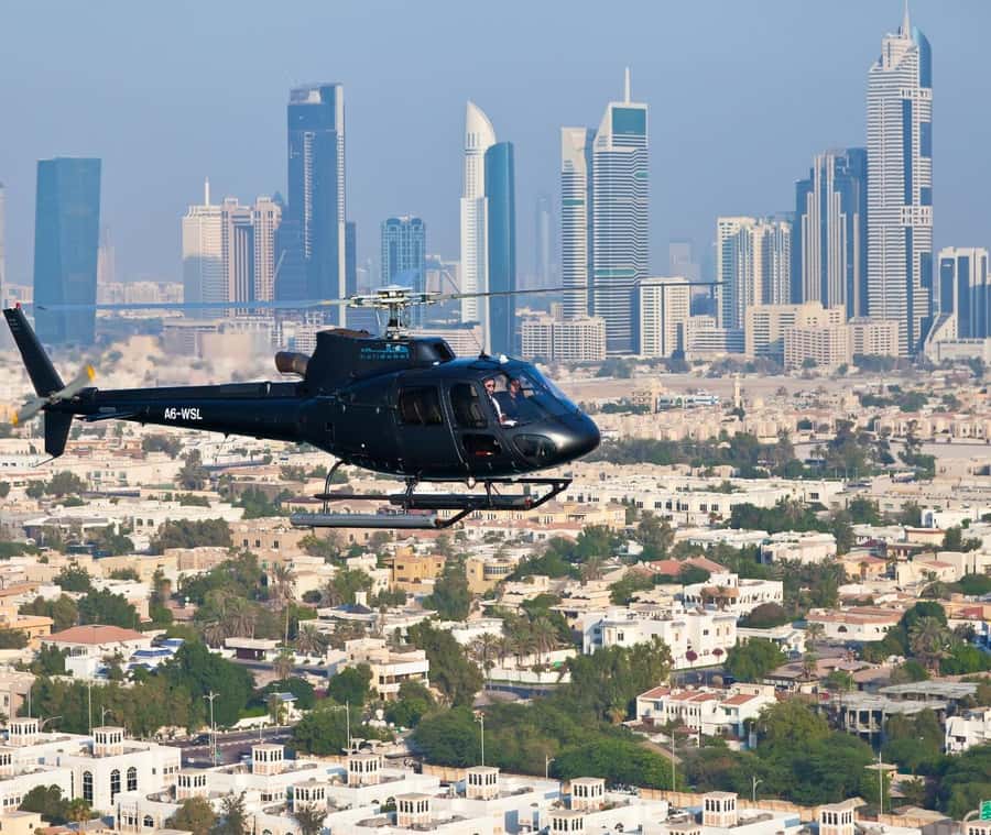 Dubai: 17-Minute Helicopter Tour over Palm Jumeirah - Why the Palm Jumeirah is best seen from a helicopter