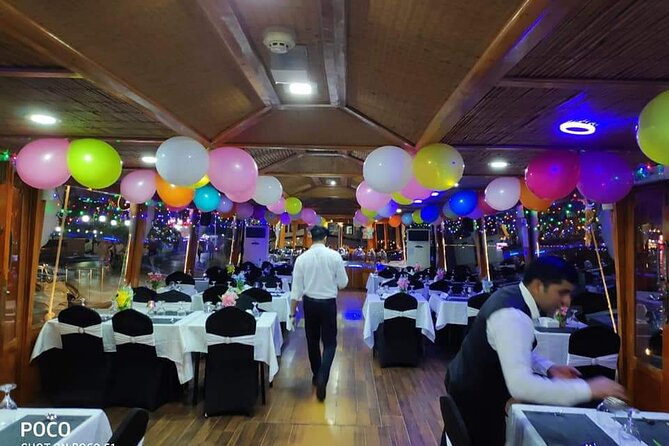 Dubai: 2-Hour Evening Dhow Cruise and Dinner - Music, entertainment, and the quiet moments