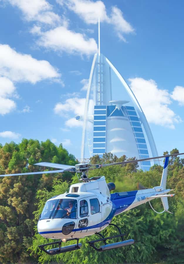 Dubai: 22-Minute Helicopter Flight - Burj Al Arab From a Fresh Angle