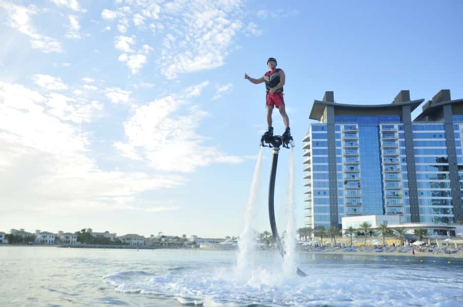 Dubai: 30-Min Flyboard Beginner Session at The Palm Jumeirah - The first 10 minutes: learning to control the board