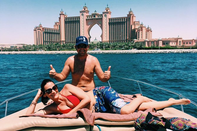 Dubai 3h Sea escape: Swim! Tan! Sightsee! - Music, drinks, and your own picnic