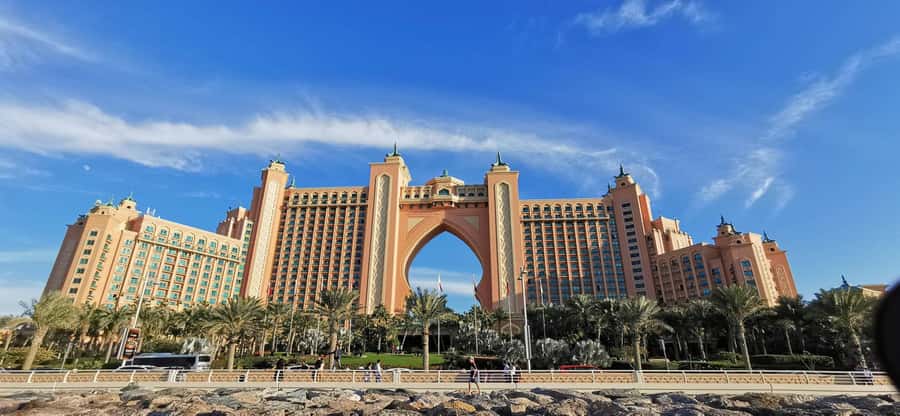 Dubai: 4-Hour Semi Private City Tour and Burj Khalifa Ticket - Sheik Zayed Road and Dubai’s Modern Face