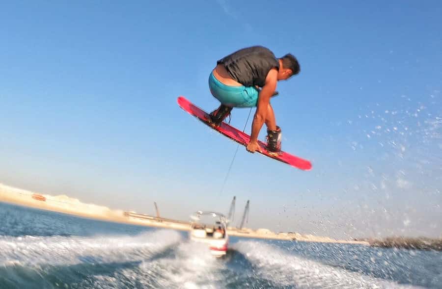 Dubai: 45Min Wakeboarding Experience - Booking details that affect your plans