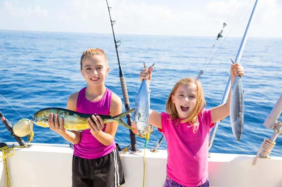Dubai: 5 Hours Deep Sea Fishing - A 36-foot boat built for a half-day outing