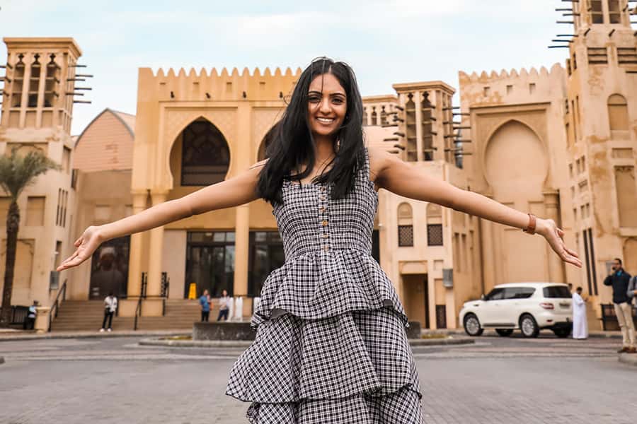 Dubai: 6-Hour Sunset Tour with Burj Khalifa Tickets - The guides can shape the whole experience