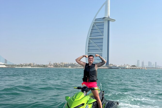 Dubai: 60Min Jet Ski To Burj Al Arab, Atlantis The Palm - Switching from a jet ski to a flyboard
