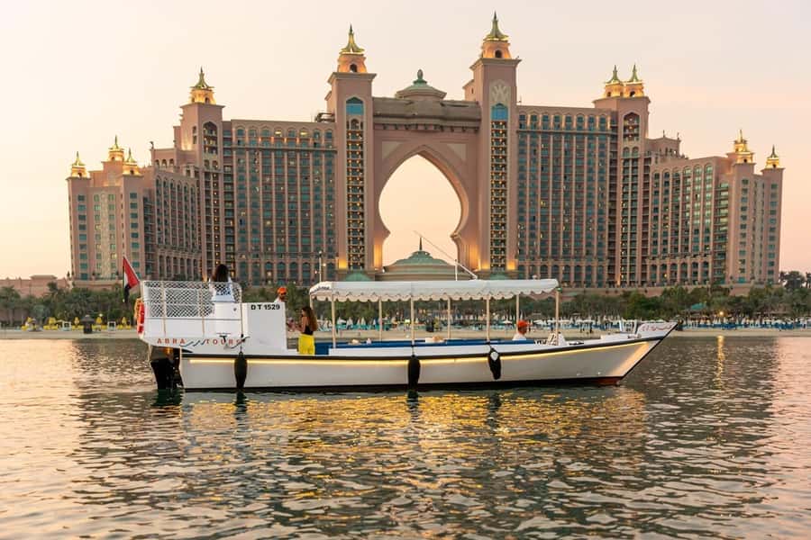 Dubai: Abra Boat Tour in Atlantis, Palm, Ain Dubai & Marina - Why this Abra ride works so well for first-time Dubai visitors