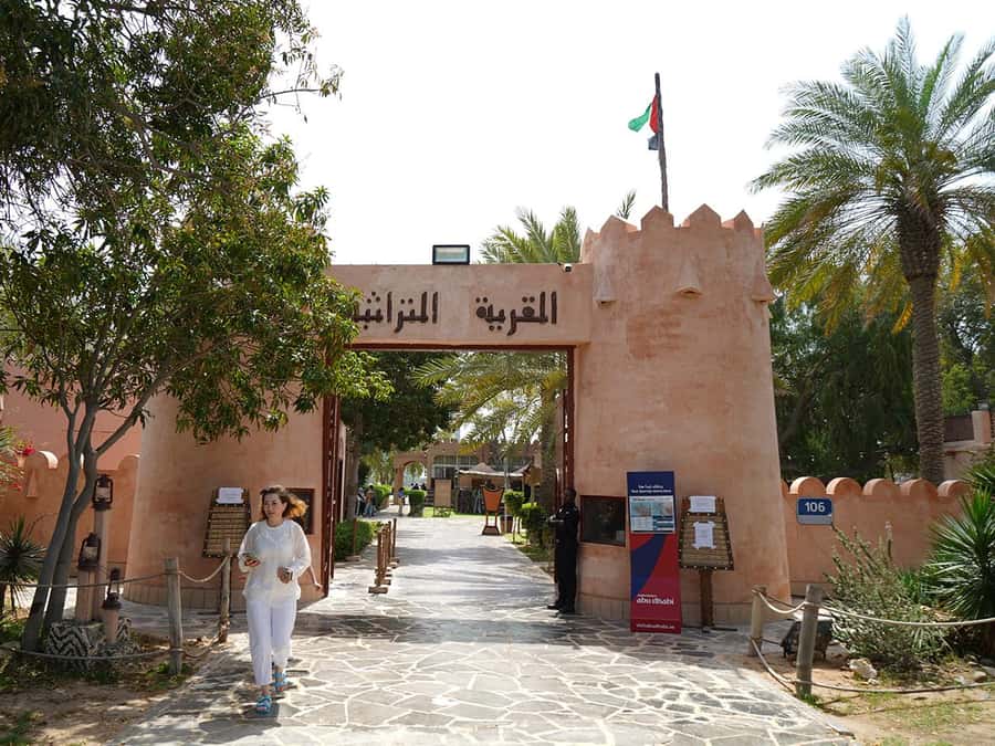 Dubai & Abu Dhabi: 2-Day Tour with Desert Safari - Day one: Abu Dhabi’s Grand Mosque and national symbols