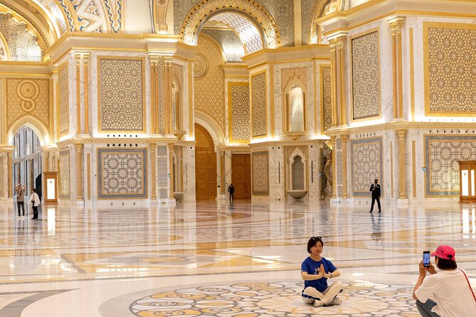 Dubai: Abu Dhabi Trip with Lunch at Al Khayma Heritage Restaurant - What you see between the main stops