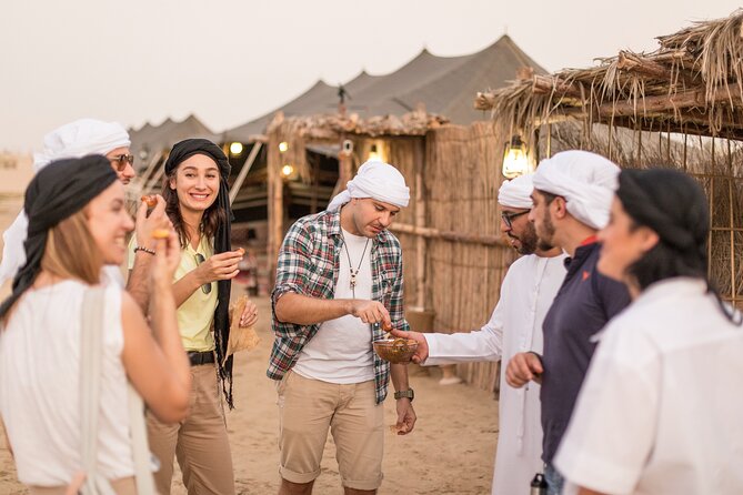 Dubai: Al Marmoom Oasis with Private Bedouin Tent & Dinner - A short camel ride toward the sunset