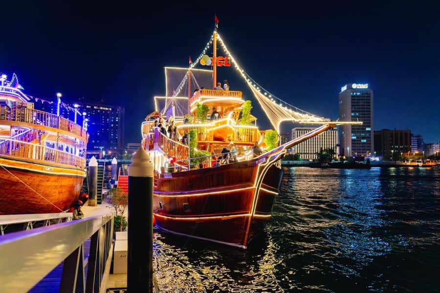 Dubai: Al Seef Largest Dhow Dinner Cruise with Live Show - Why Dubai Creek is the right setting