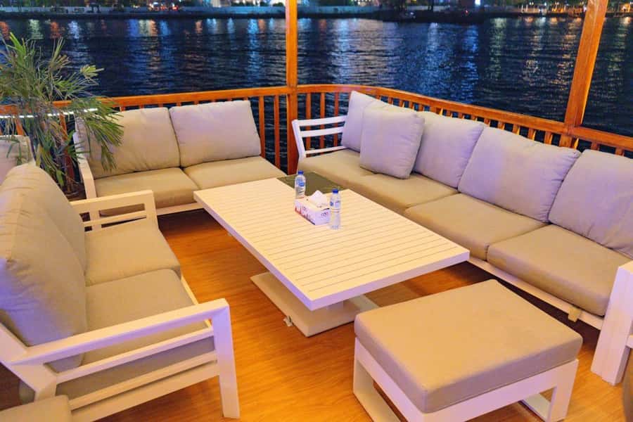 Dubai: Al Seef Largest Dhow Dinner Cruise with Live Show - Buffet dinner with barbecue and vegetarian choices