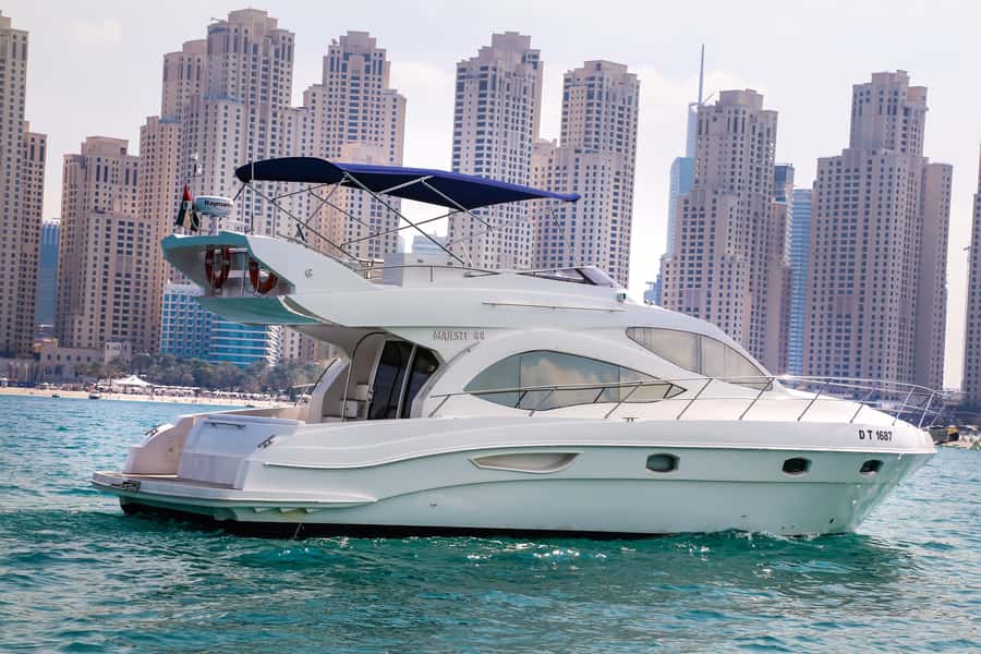 Dubai: Atlantis and Burj Al Arab Cruise on Luxury Yacht - Palm Jumeirah from the sea