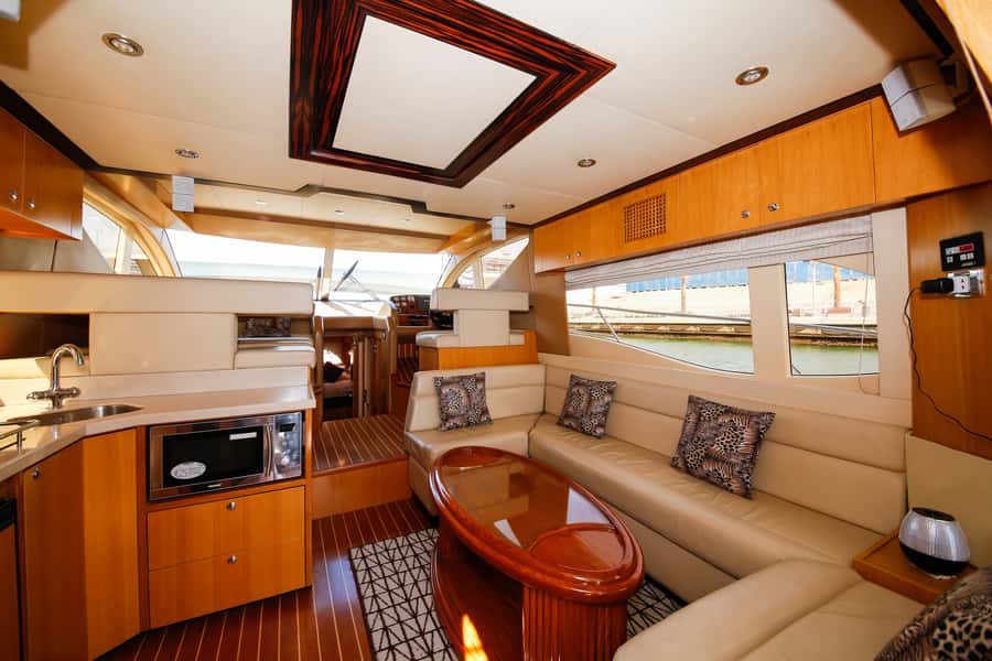 Dubai: Atlantis and Burj Al Arab Cruise on Luxury Yacht - Choosing the right time of day