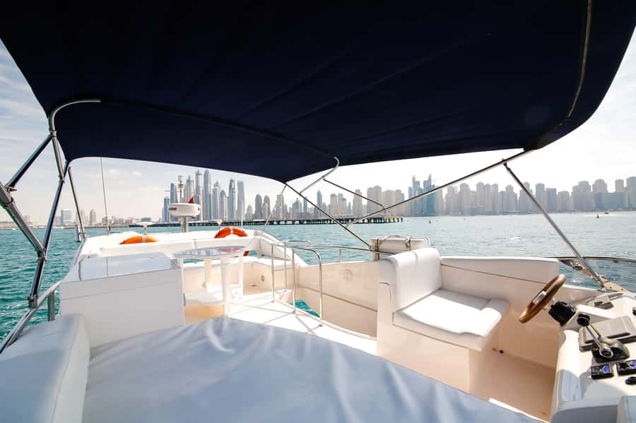 Dubai: Atlantis and Burj Al Arab Cruise on Luxury Yacht - From Dubai Marina to Jumeirah Beach Residence