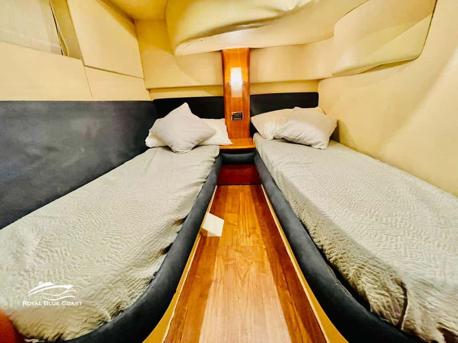 Dubai: Azimut 42 Feet Private Luxury Yacht Cruise - Sunset, Sunrise, or Midday Cruise