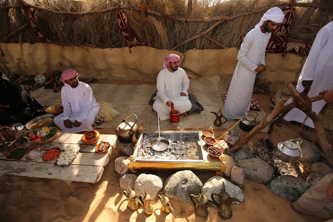 Dubai: Bedouin Culture Safari - Emirati breakfast with stories and local dance