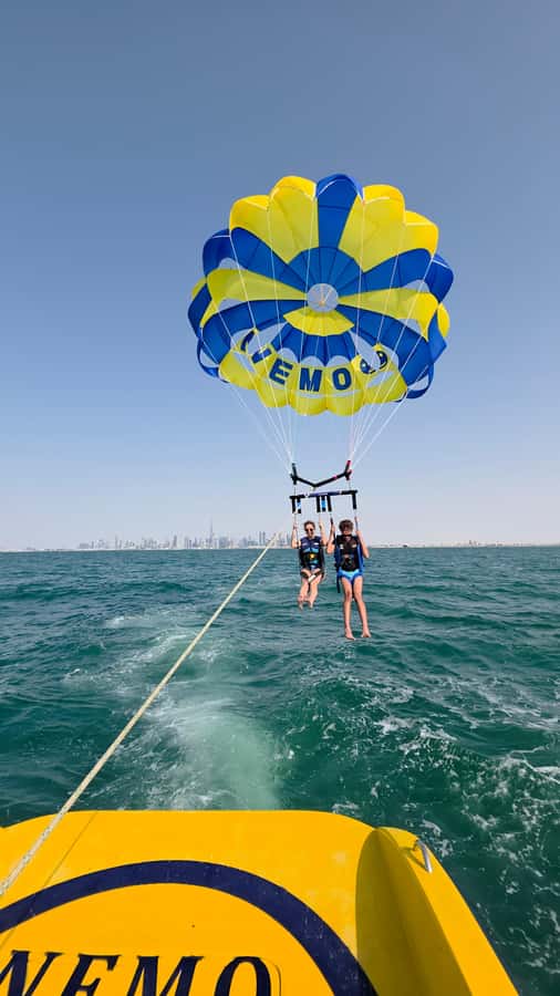 Dubai: Burj Al Arab Parasailing, Ice Cream, Pics, and Videos - Photos, videos, and the phone question
