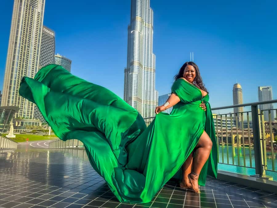 Dubai: Burj Khalifa Flying Dress Videography Shoot - The photographer makes the difference