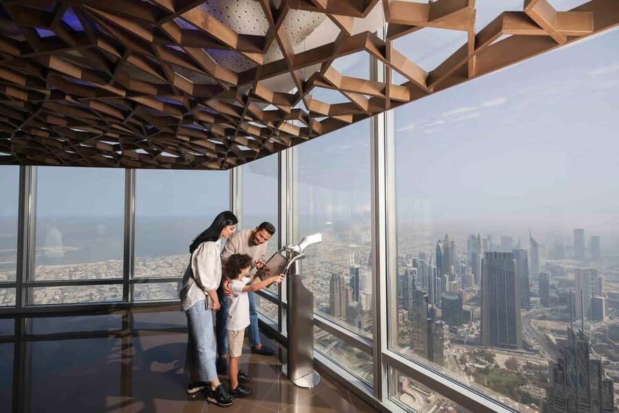 Dubai: Burj Khalifa Level 124, 125 & Edge Walk at Sky Views - What the safety briefing and equipment mean