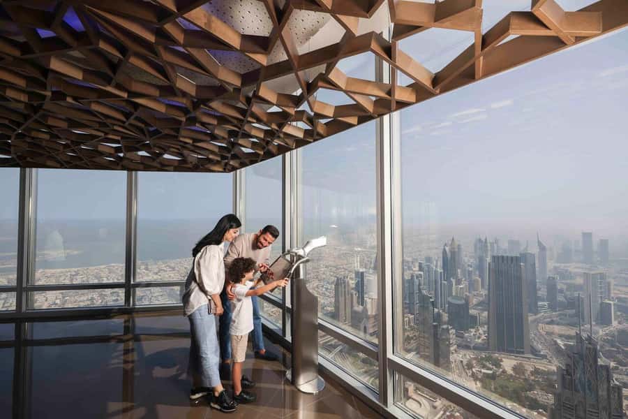 Dubai: Burj Khalifa Levels 124 & 125 Entry Ticket + Options - What to bring and how to plan the visit