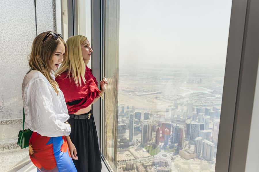 Dubai: Burj Khalifa Sky Level 148, 124, & 125 Entry Ticket - The express elevator ride to 555 meters