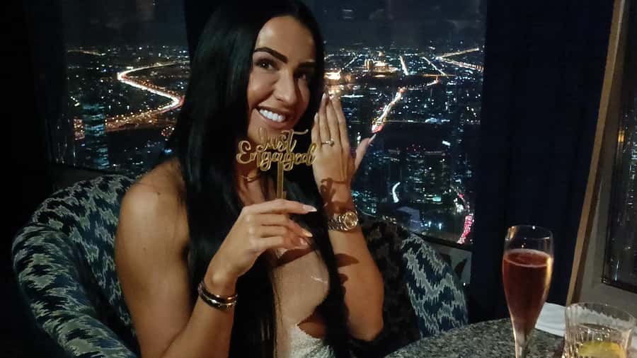 Dubai: Burj Khalifa VIP Sunset Tour with Porsche Transfer - The real appeal: sunset from 500 meters