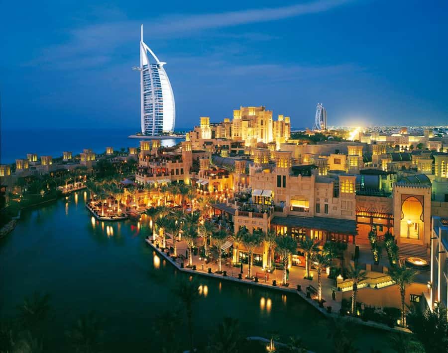 Dubai by Night City Tour with Fountain Show - Souk Madinat Jumeirah brings old-market style into a modern resort