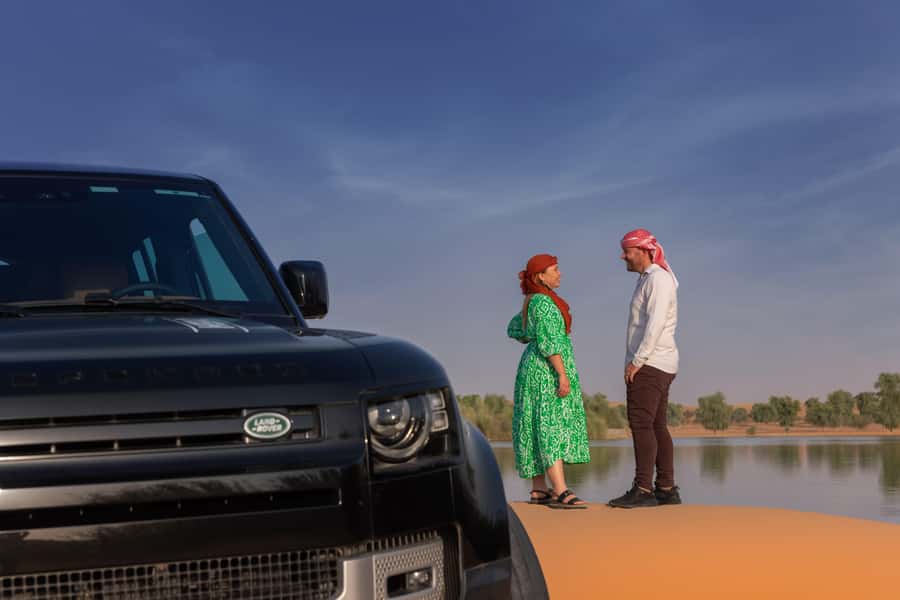 Dubai: Conservation Drive & Platinum Breakfast - Falconry, flying birds, and a closer look at Emirati tradition