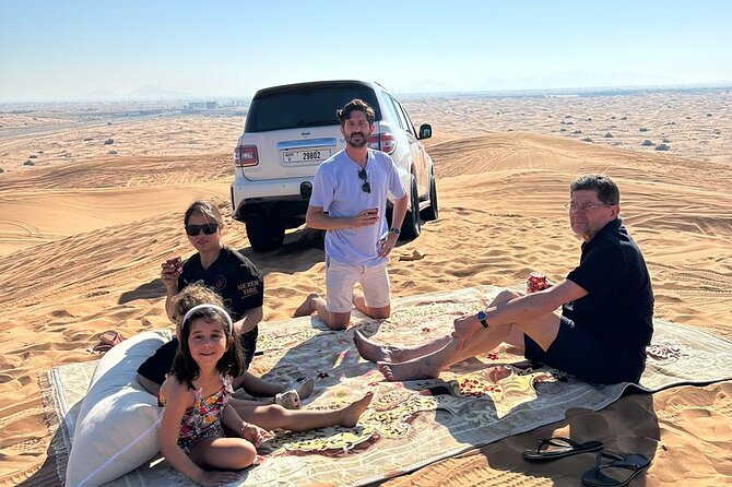 Dubai Desert Visit With/Without Dune Drive Private tour 4-5 hours - Refreshments and comfort in the heat