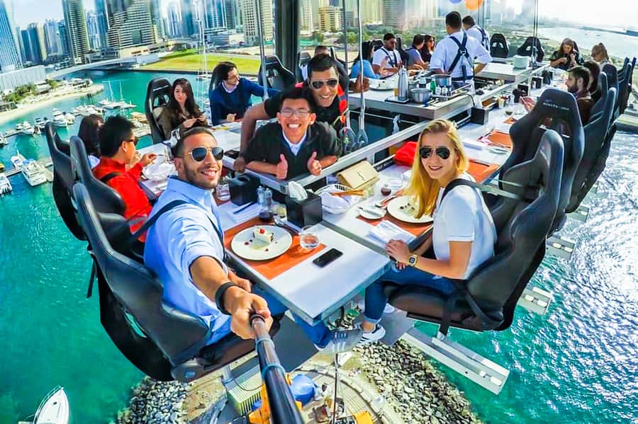 Dubai: Dinner in the Sky Experience - Dinner starts before the lift