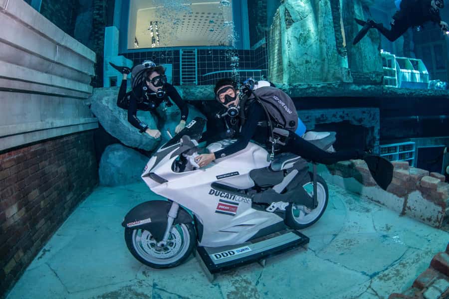 Dubai: Discover Scuba Dive for Beginners at Deep Dive - What happens during the two-hour session