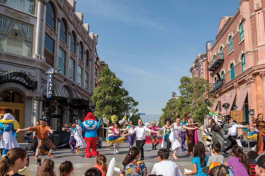 Dubai: Dubai Parks and Resorts™ Multi Parks Pass - Food, drinks, and the cost beyond the ticket