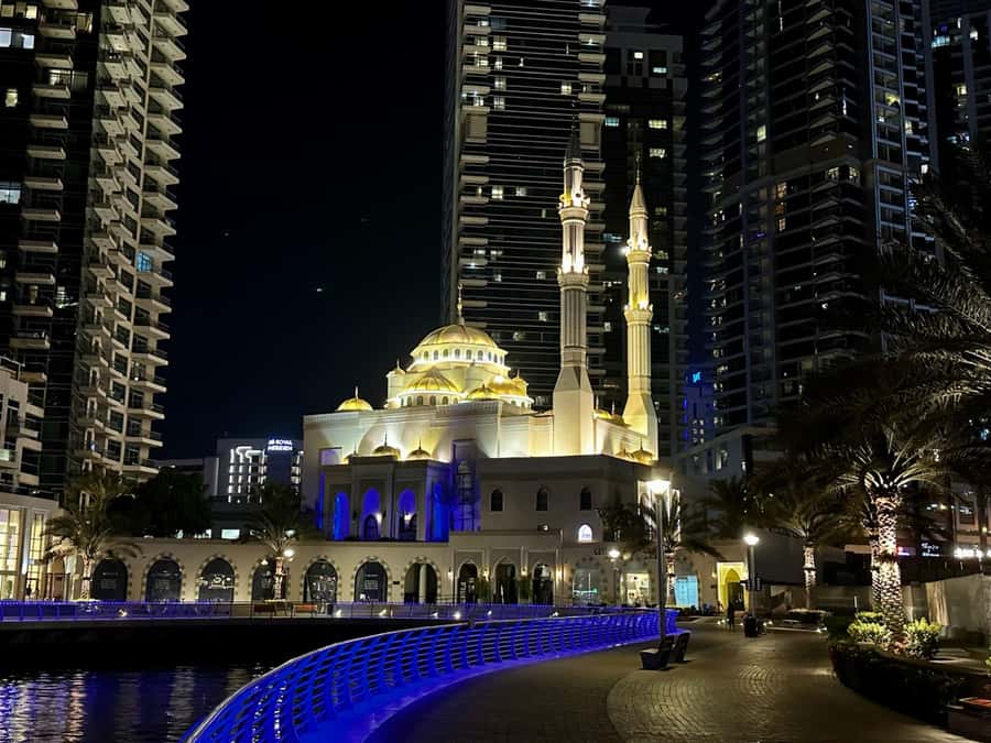 Dubai: E-Scooter Guided Tour of Marina, JBR & Bluewaters - Bluewaters and Ain Dubai provide the big photo moments