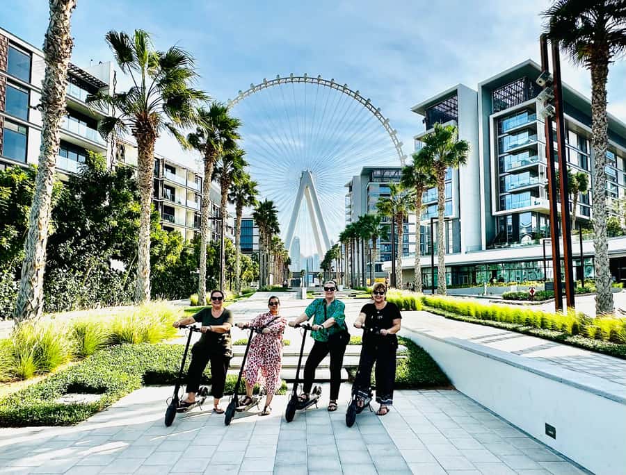 Dubai: E-Scooter Guided Tour of Marina, JBR & Bluewaters - The guides are a major part of the experience