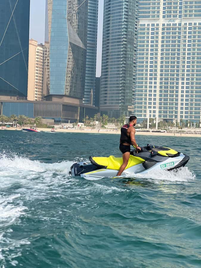 Dubai East: Guided JetsKi Ride with Sound System! - The guides and the human side of the ride