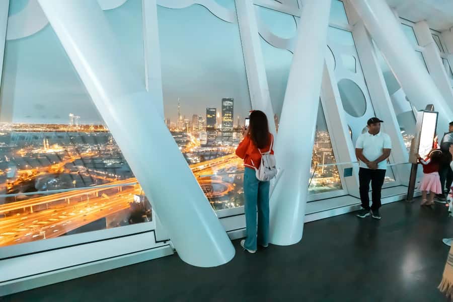 Dubai: Entry Ticket to the Dubai Frame with Deck Access - The glass floor and the height factor