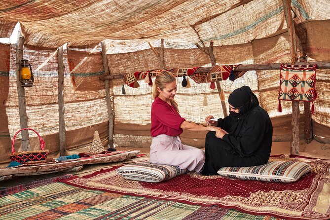 Dubai Evening Heritage Safari by Vintage G Class Al Marmoom Oasis - Stories, entertainment, and a telescope