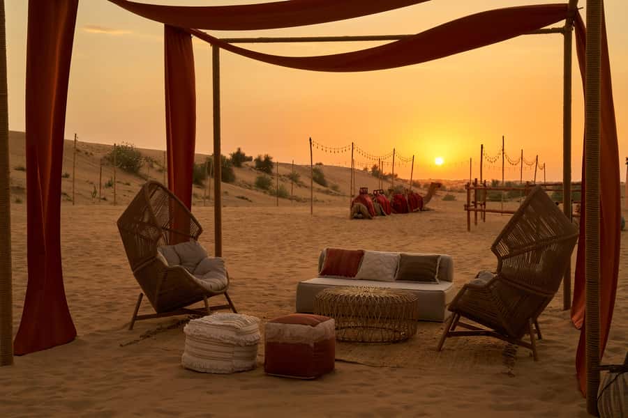 Dubai: Exclusive VIP Desert Safari Dinner with Live Show - Why the guide can make or break the evening