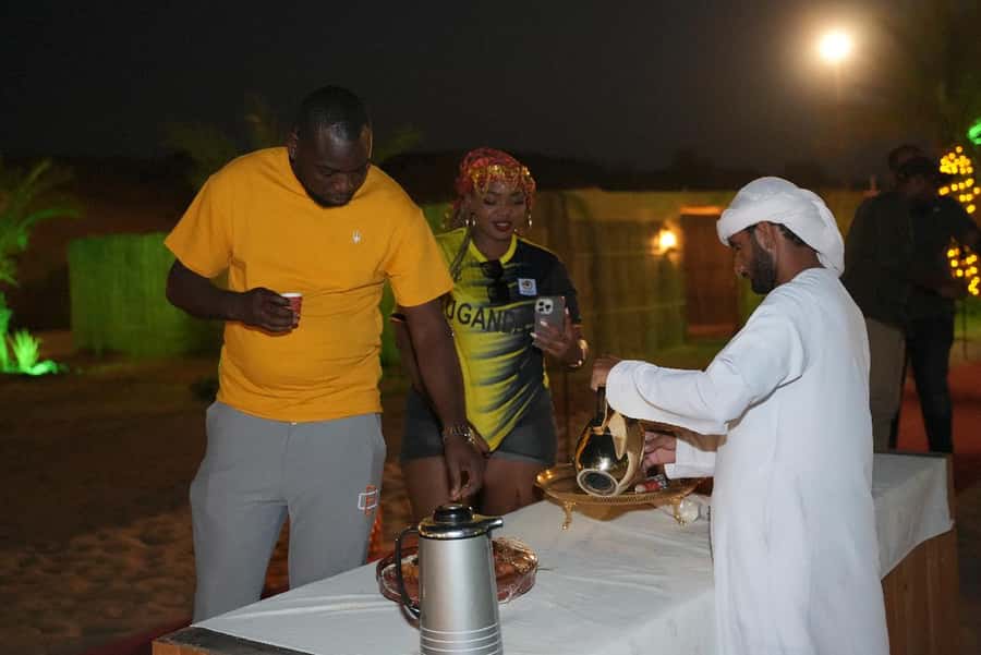Dubai: Experience 60 Minutes Quad bike & BBQ Dinner - From Dubai streets to the Al Aweer desert
