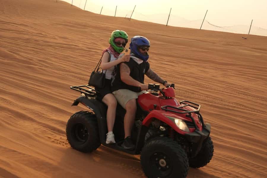 Dubai: Experience 60 Minutes Quad bike & BBQ Dinner - The six-hour evening option at Al Aweer