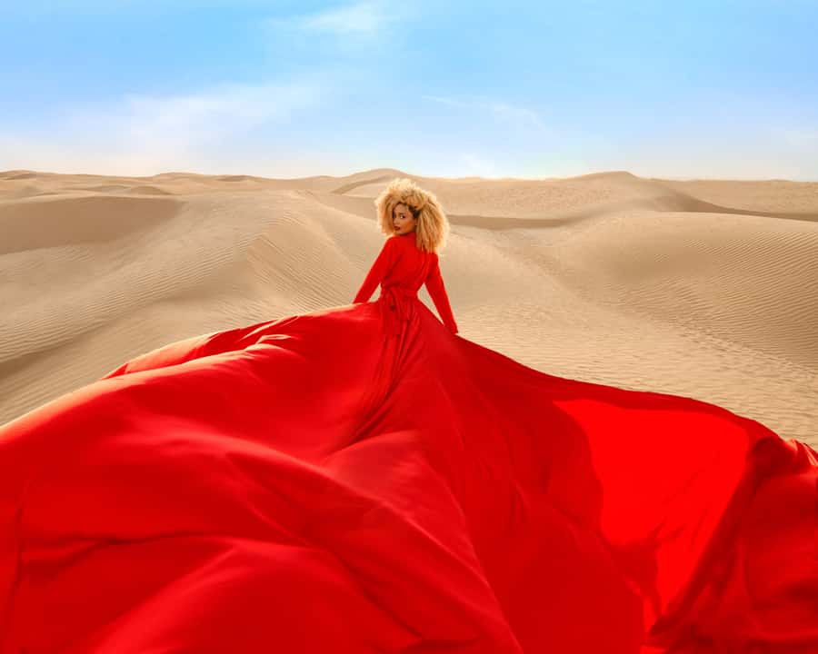 Dubai: Flying Dress Photoshoot Experience - The 30-minute ride to the desert