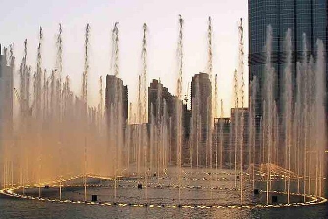 Dubai Fountain Boardwalk - Why the boardwalk gives you a better fountain view