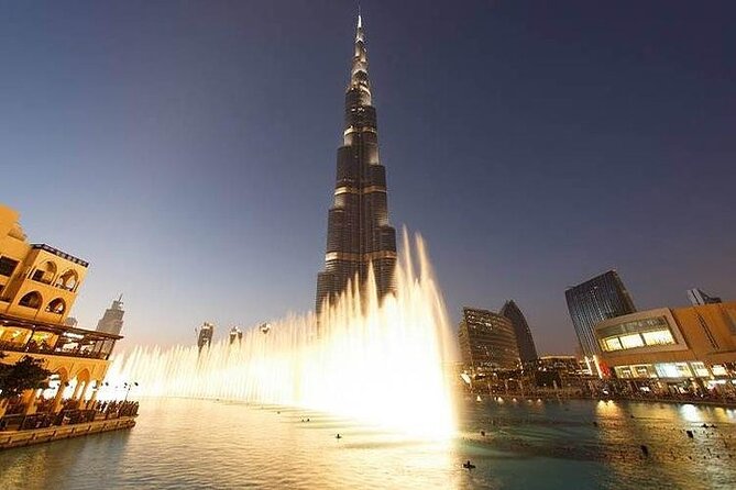 Dubai Fountain Boardwalk - The fountain’s scale, lights, and music