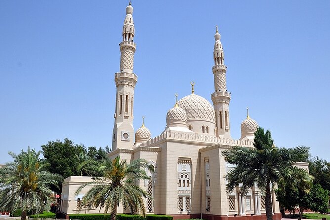 Dubai Full Day Tour with Entry Ticket to Burj Khalifa at the Top - The New Lewan Islamic Art Gallery stop