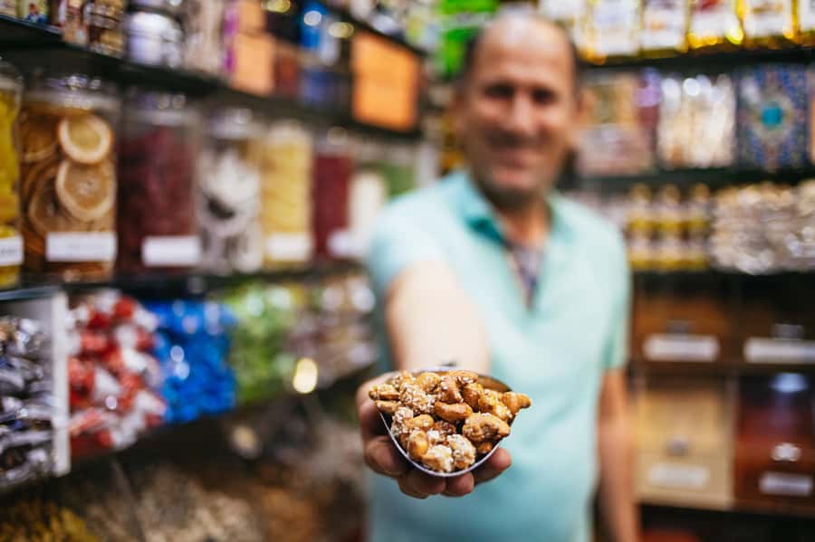 Dubai: Half-Day Street Food Tour - Following the smells through the spice market