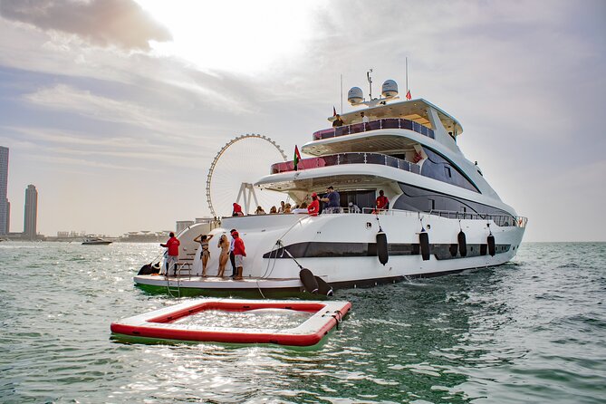 Dubai Harbour Super Yacht Experience with gourmet & Drinks - Food, drinks, and what to expect onboard