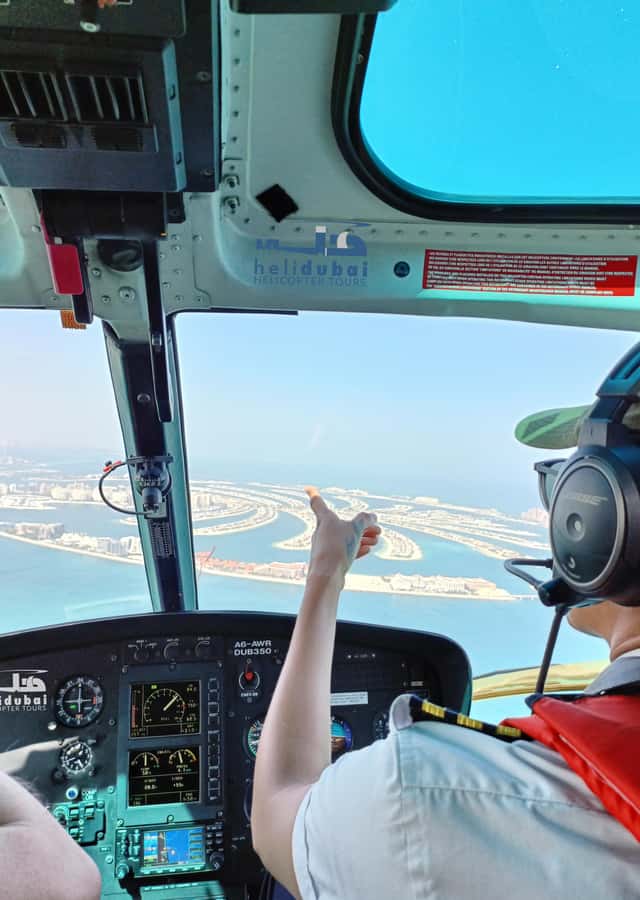 Dubai: Helicopter Ride, Old Town Walking Tour, Abra & Snacks - Why this Dubai combination works