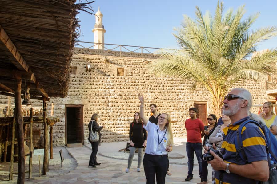 Dubai: Historic City Highlights Day Trip - Spice Souk and Gold Souk: browse with a clear head